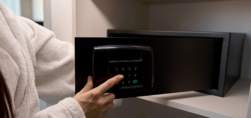 Safe Unlocking Service Company in Decatur, Illinois